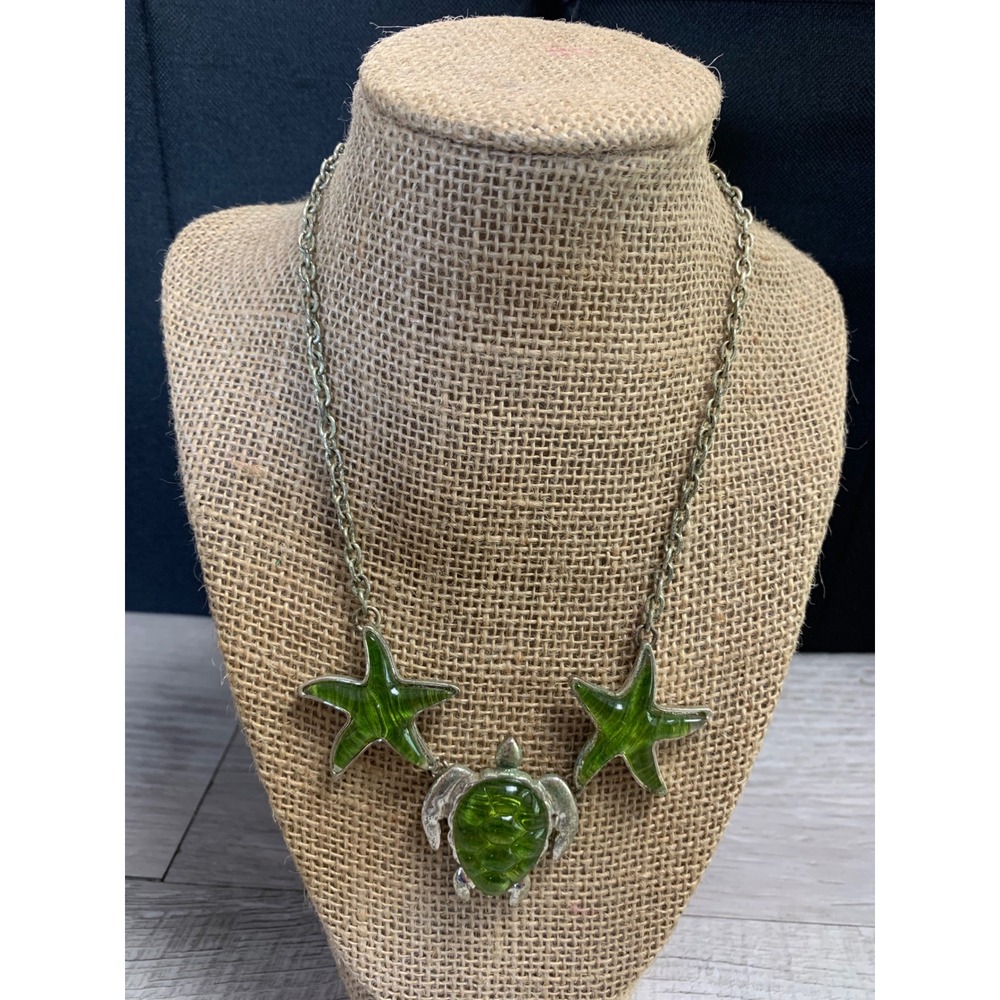 Green Sea Turtle Starfish Necklace Silver Tone Coastal Beach Jewelry 16 Inch